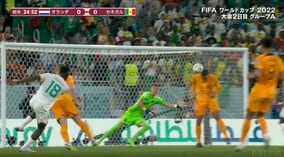 「ゴール入る気がしねえ」 「気絶しそう」世界屈指のオランダ代表DFファンダイクの強烈クリア！コースを読んで消す的確なポジショニング