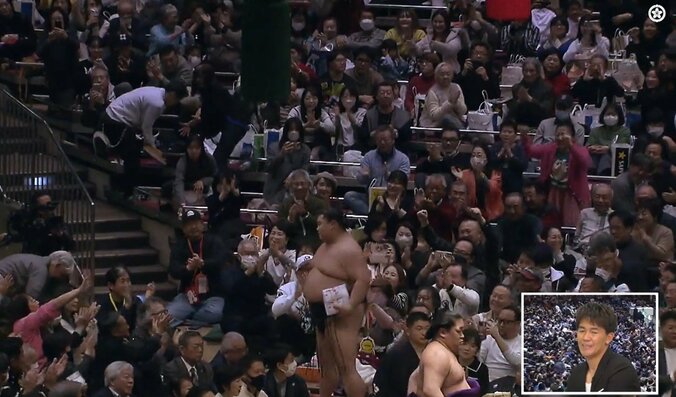 花道を下がっていく正代