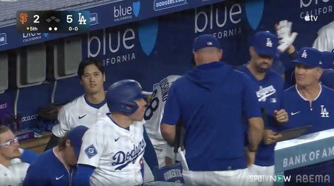 絶対負けさせない！大谷＆ベッツ、衝撃アベック弾でカーショーも“笑顔” 最強MVPコンビが贈った「最高のプレゼント」に喜色満面 2枚目