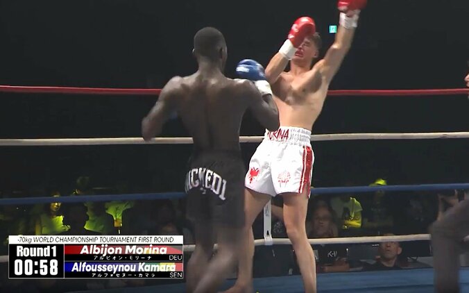 カマラの強打が炸裂