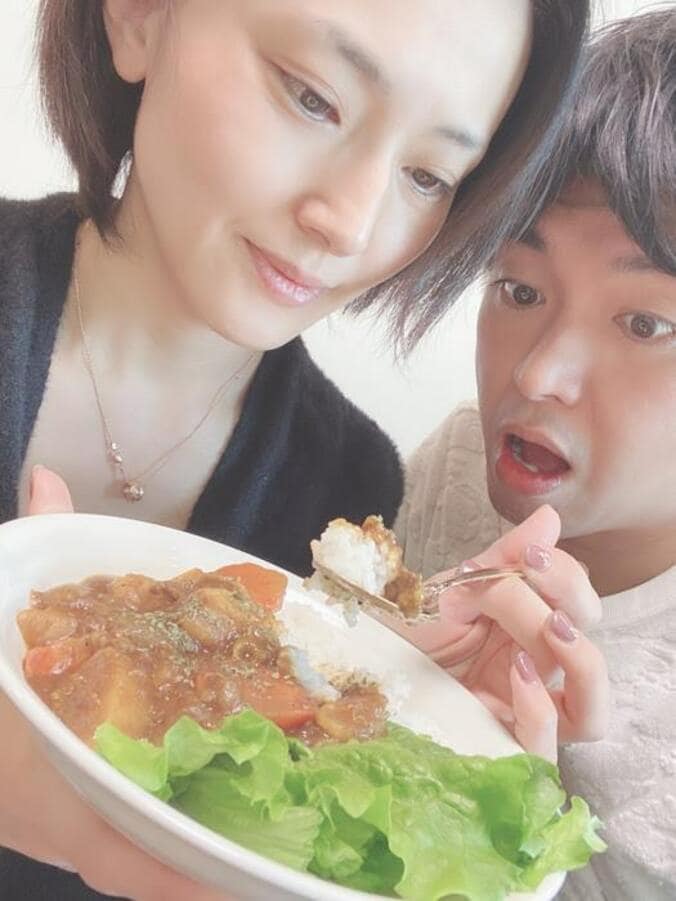  宮崎謙介、妻・金子恵美が大盛りを平らげた料理「朝から食べさせました」  1枚目