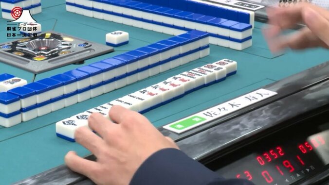 雀士の憧れ・役満「地和」「国士無双」「四暗刻」に「清老頭」まで　プロ雀士が放送対局で魅せた役満動画まとめ 1枚目