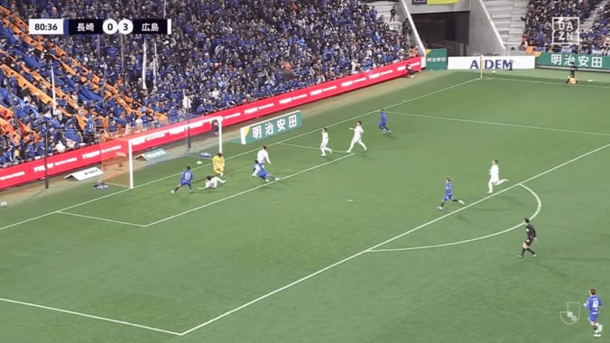 ウサイン・ボルトかよ！長崎新FWが「スピード違反だ」「加速えぐ」“爆速”裏抜けアシストに解説者＆ファンが衝撃「完璧な自己紹介」 5枚目