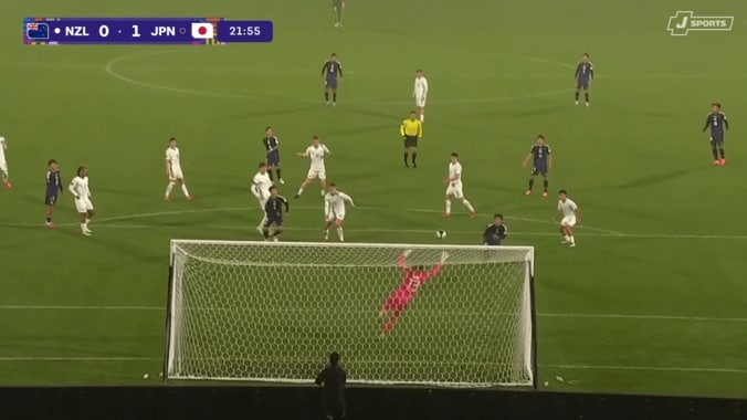 「なにそれ！」U-20日本代表、大学生MFの逆足スーパーミドルで先制点「師匠・小笠原満男ばり」「シュート前の切り替えがよかった」 2枚目