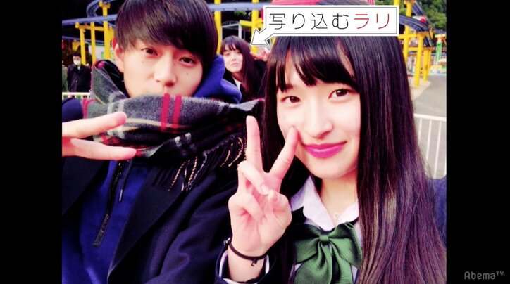 コースターで後ろから密着　東京男子、博多の美少女JKの積極アピールにドキドキ