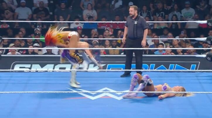 【映像】何が起きた？ 日本人女子が高速半回転→後頭部打ち付け悶絶