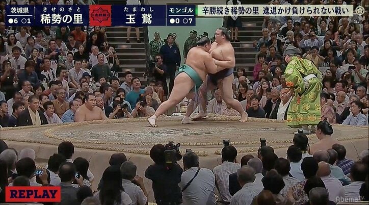 館内が悲鳴と歓声で騒然！　稀勢の里、玉鷲との力比べに“完敗”で2敗目