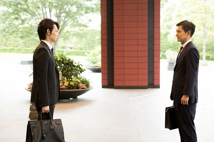 かたせ梨乃の靴踏みはアドリブだった、綾野剛が『ハゲタカ』第1部を総括