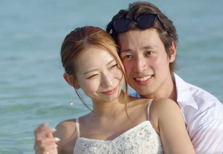 【写真・画像】激モテ元アイドル、上裸あらわな姿でマッサージデート!惚れた37歳男性がお願い「今日だけ…」 1枚目