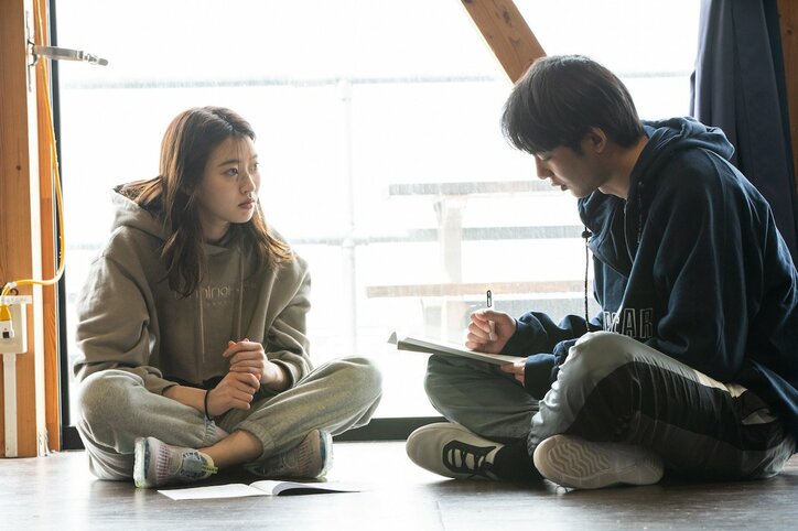 元「ウルトラマン」ヒロインのベッドシーン稽古に小森隼ら大興奮「これ演技？」　『ドラ恋～KISS or kiss～』act.8