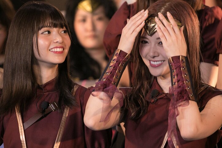 乃木坂46・西野七瀬、歌舞伎町で突然のアカペラ&ダンスに「恥ずかしい」と照れ笑い
