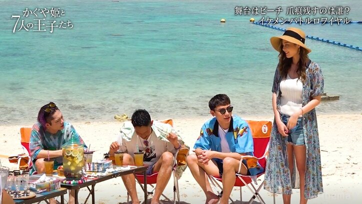 スタイル抜群の完璧美女エリー、上品＆セクシーなビーチファッションに男たちがメロメロ「たまんない」