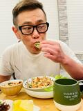  ココリコ・遠藤の妻、夫のダイエットご飯のレシピを紹介「肉味噌納豆をレタスに巻いて」 