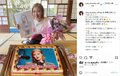 「幸せすぎるぅぅ」小芝風花、26歳の誕生日 自分の写真が描かれた大きなケーキとの2ショット披露
