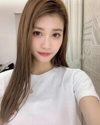 「でこだし最強」「最高にかわいい」生見愛瑠の“かきあげヘア”にファン絶賛