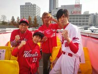 鈴木福、広島カープ優勝パレードに参加　バスにザ・ギース尾関らと乗る