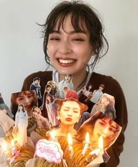 内田理央、自身の“写真まみれ”ケーキショットに祝福の声「お誕生日おめでとう！」「すごいケーキ！愛されてる！」