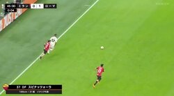 まるで三笘薫な「理不尽ぶち抜き」だ！ ローマDFが“50メートル爆走ドリブル”を炸裂した一部始終「スピナッツォーラえぐw」「それそれ！」「縦最高」ファン大興奮