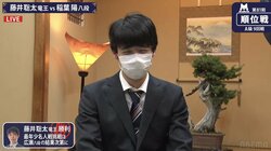 藤井聡太竜王「挑戦の可能性残し嬉しく思う」名人初挑戦へプレーオフ以上が確定 終局後に笑顔も／将棋・順位戦A級