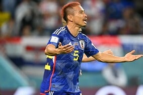 「ほんと最高だな」「マジで漢すぎる」長友佑都のクロアチア戦直後の振る舞いが反響！PK失敗の南野拓実にかけた言葉は？【W杯】