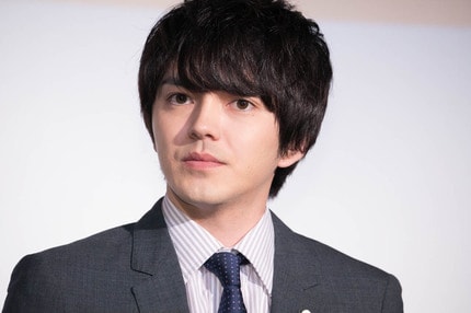 林遣都 公式写真 林遣都：30歳誕生日に10年ぶり書籍「思い込めた」 一人三役で