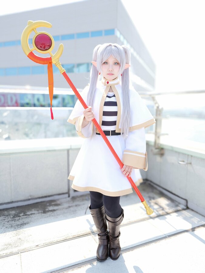【写真・画像】「本当にお姉さん？」フリーレンの年齢不詳顔に挑戦！『葬送のフリーレン』コスプレ　2枚目