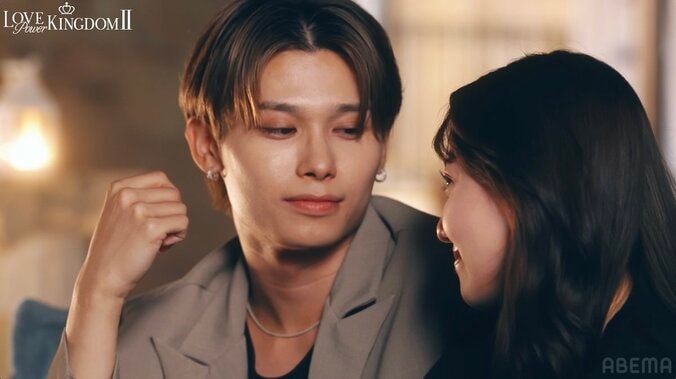 【写真・画像】「怖い怖い怖い！」”神スタイル”童顔美女との音漏れキスの30分後に…！王子様系モデルの衝撃行動にスタジオ騒然　2枚目