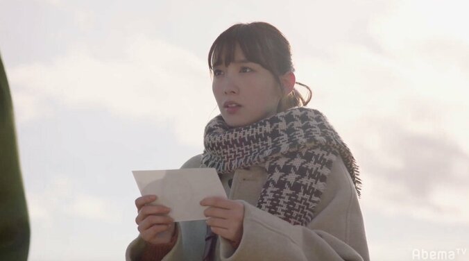 不倫の過去も7歳の壁も乗り越えて…芽衣（飯豊まりえ）の現在を受け入れた航太（佐野勇斗）の告白に視聴者涙「僕だけが17歳の世界で」 5枚目