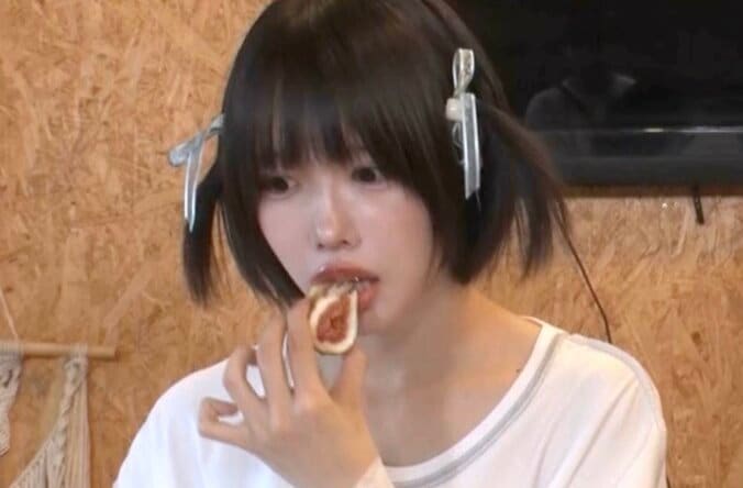 【写真・画像】あのちゃん「オエッ」「紙みたいな味した」初体験のフルーツにえづく　1枚目