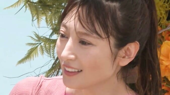 【写真・画像】44歳の今もグラビア現役 熊田曜子、ずぶ濡れ姿で抜群スタイル披露「◯◯◯◯」「◯◯◯◯」　1枚目