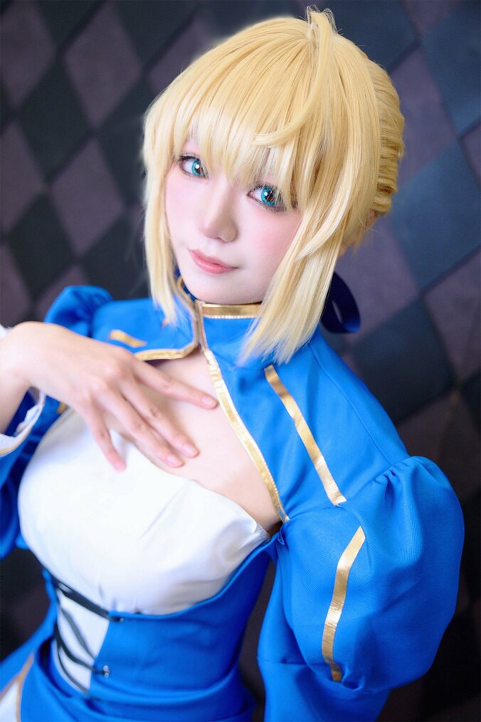 【写真・画像】『Fate/stay night』アルトリア・ペンドラゴンコスプレ画像　1枚目