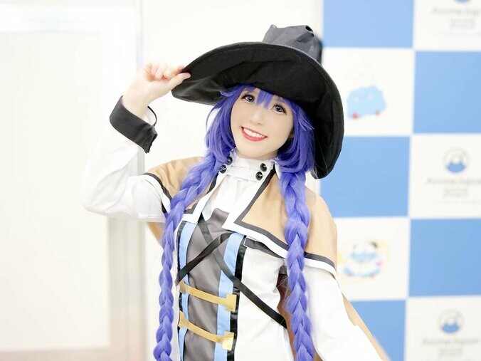 【写真・画像】『無職転生 〜異世界行ったら本気だす〜』ロキシー・ミグルディアコスプレ画像　1枚目