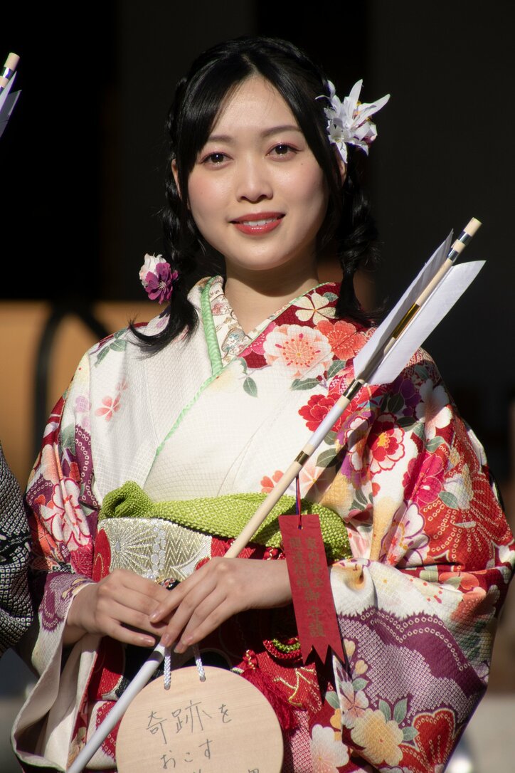 グループ最大勢力“新・花の2001年組世代”が2022年の乃木坂46を盛り上げる! 8人が成人式で先輩への憧れと決意を表明
