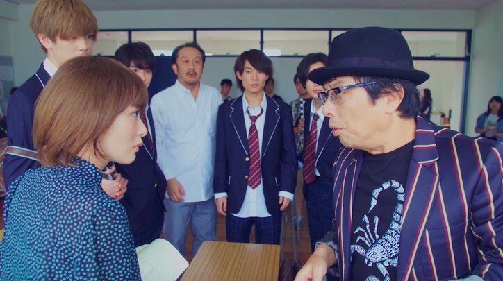 生駒里奈の制服姿に反響「可愛すぎる」「同じ学校に通いたい」