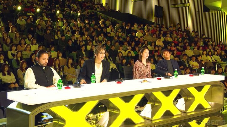 「私にしかできない歌唱法」男女の声を使い分けるオペラ歌手がゴールデンブザー獲得