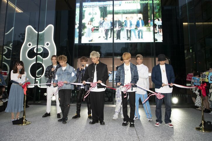 AbemaTV公開スタジオ『UDAGAWA BASE』がオープン！ 初日祝いにFANTASTICSが登場