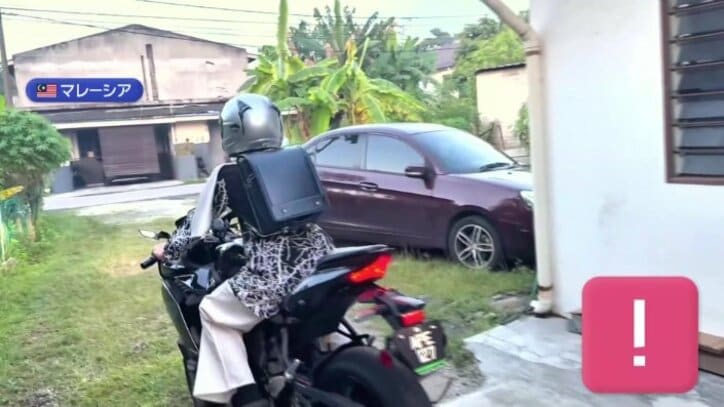 バイクに乗ってランドセル通勤