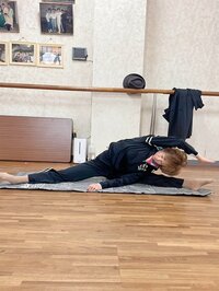 小柳ルミ子『皆さんも一緒にストレッチやりましょう‼️』