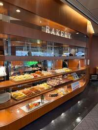 小柳ルミ子『羽田空港にパン屋さん⁉️』