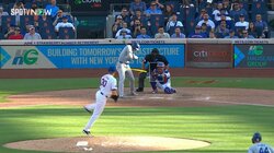 それ、取る！？大谷翔平も思わずふくれっ面で無言のアピール 内角に外れたボール球の“微妙判定”