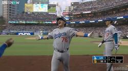 大谷翔平がお出迎え！同僚HRを讃える“粋な行動” 中継カメラが捉えた微笑ましい光景