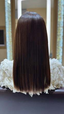  小倉優子、美容室でのヘアカットを報告「髪って年齢が出るのでケアを頑張らないと!!」 