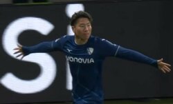 “ジャガー”浅野拓磨、先制弾で今季2点目！ 鎌田＆長谷部のフランクフルトに牙を剥く　ブンデス日本人対決は勝ち点を分け合う結果に