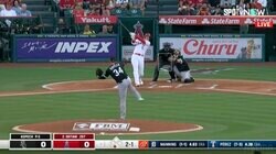 大谷翔平、第1打席でキング独走27号　ライバルの目の前で今季4本目のリアル二刀流アーチ　7勝目かけ今日も自身を援護