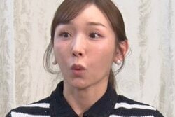 15歳で妊娠・4児の母となった30歳女性の現在の姿に絶賛の声「若いなー」「綺麗な方」マチアプで出会った夫は48歳
