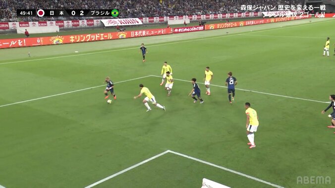 堂安律がブラジル代表2人を無効化！「キレすごい」縦に抜き去るパーフェクトドリブルで決定機演出「まじで最高過ぎだろ」 4枚目