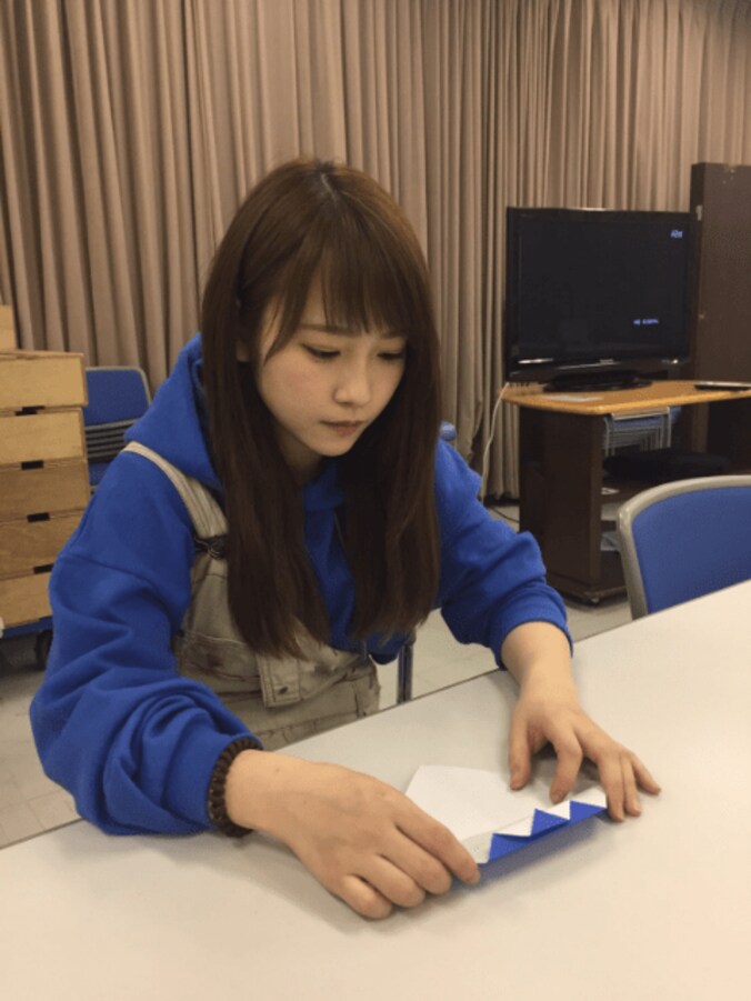川栄李奈、意外な特技を披露　手先の器用さに「幼稚園の先生みたい」 2枚目