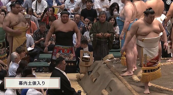 伯桜鵬の化粧まわしに脚光