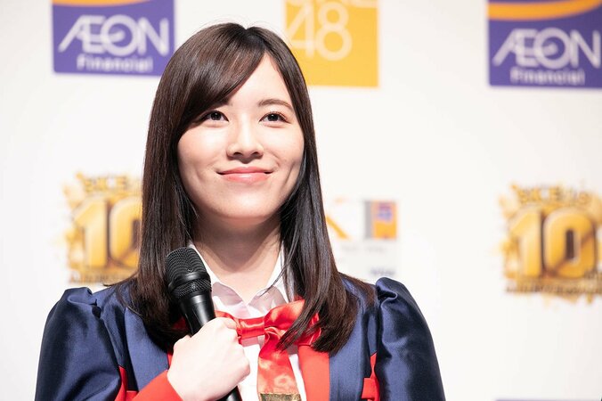 松井珠理奈、楽チンワンピ＆メガネ女子姿を披露「全てが可愛い」とファン絶賛 1枚目