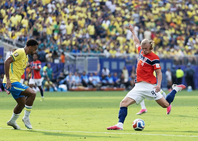 「誰が止めれんねん」魔神ハーランドの“矢のような股抜きショット”がW杯ベストゴール候補入り！ブラジル粉砕に「理不尽すぎる」 2枚目